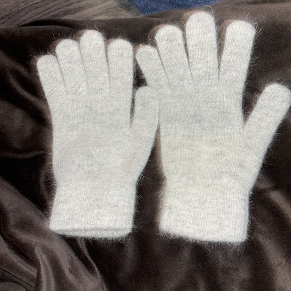 Warm wool mittens - Picture 4 of 4